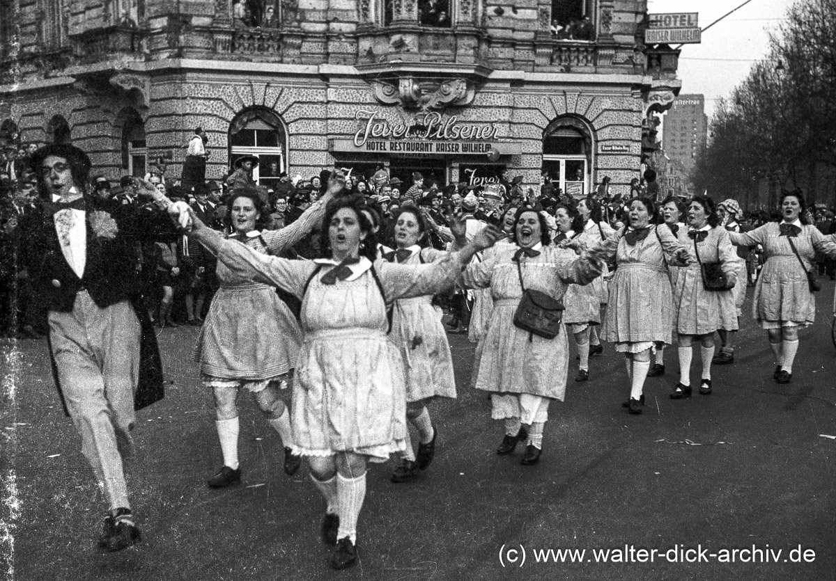 Denn mir sinn kölsche Mädcher...1950