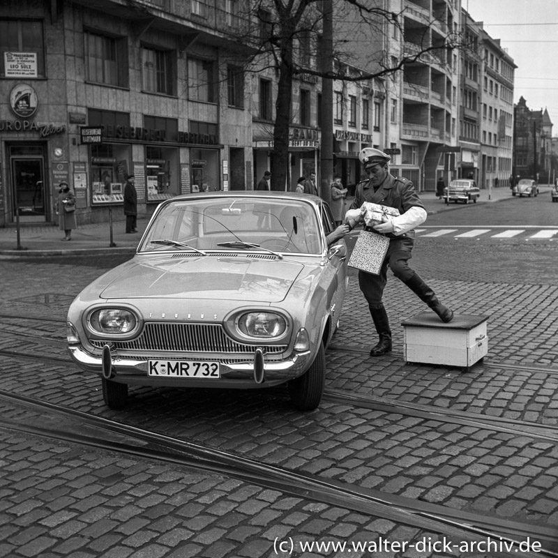 Geschenke für Freund und Helfer 1960