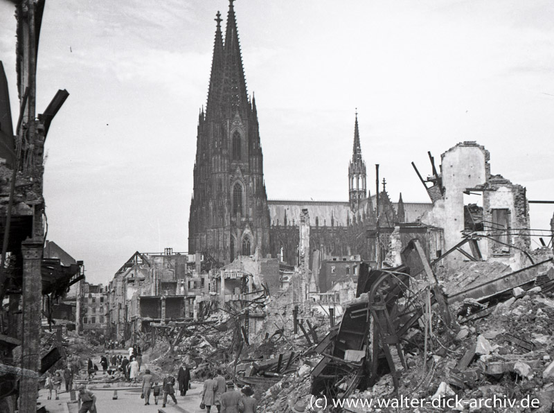 Die Kölner Hohe Straße-ein Ruinenfeld