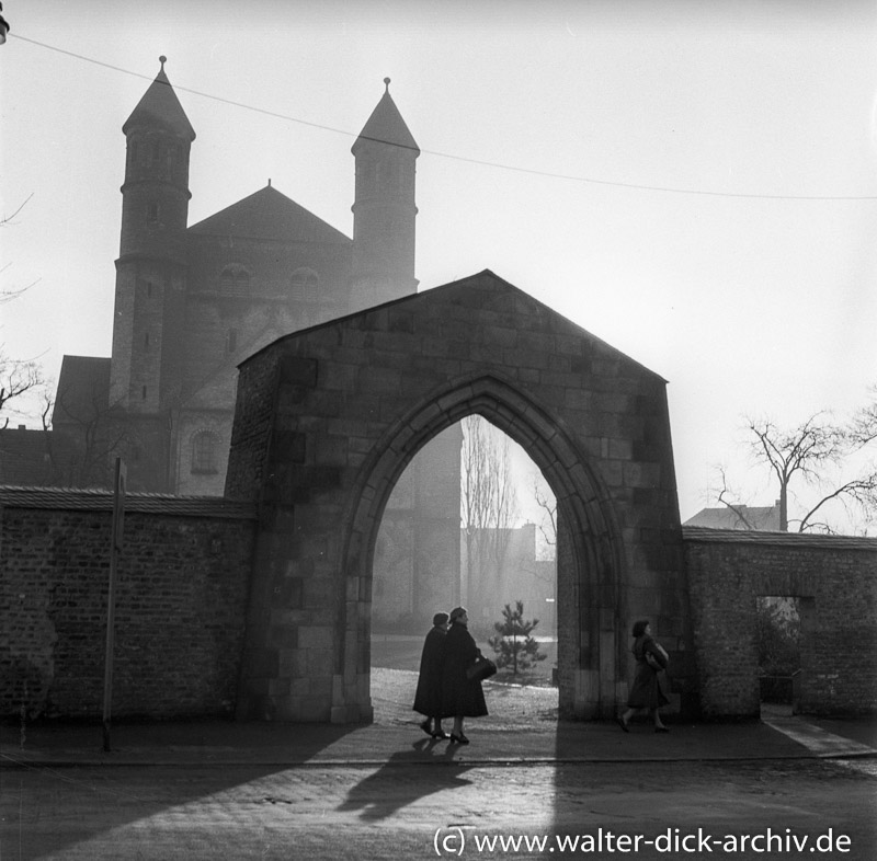 Vor St. Pantaleon 1957