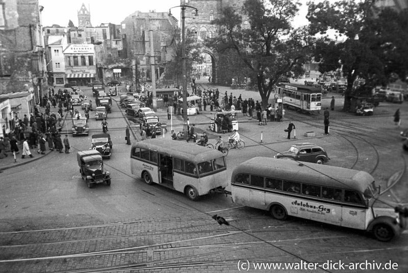 Viel Verkehr am Rudolfplatz