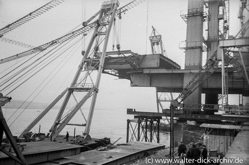 Bau der Mülheimer Brücke 1950