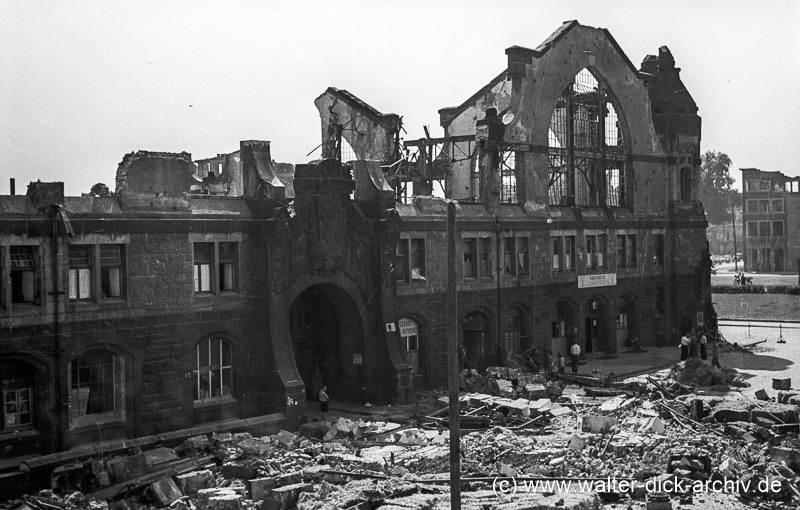 Ruine der alten Markthalle 1949