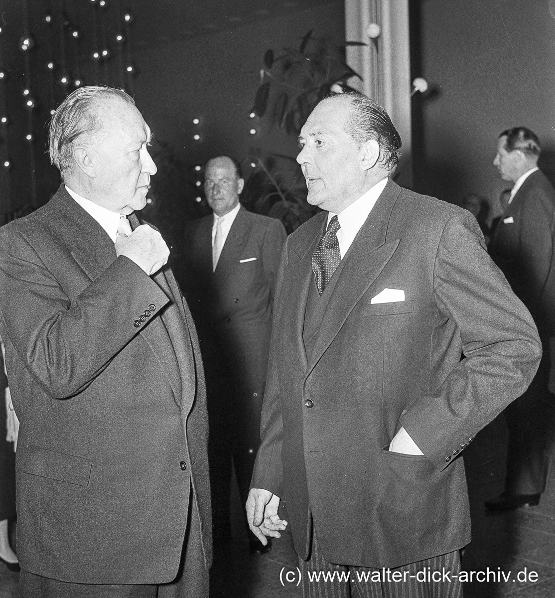 Konrad Adenauer bei einer Verlegertagung 1962