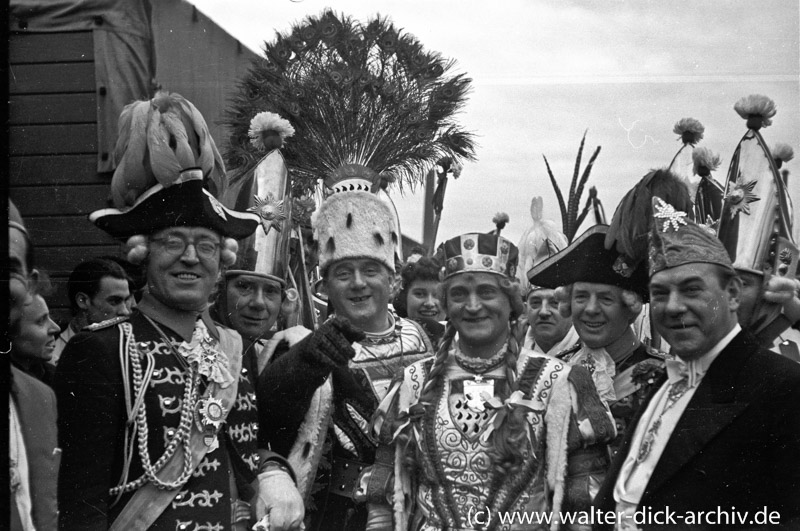 Bauer und Jungfrau des Kölner Dreigestirns 1950