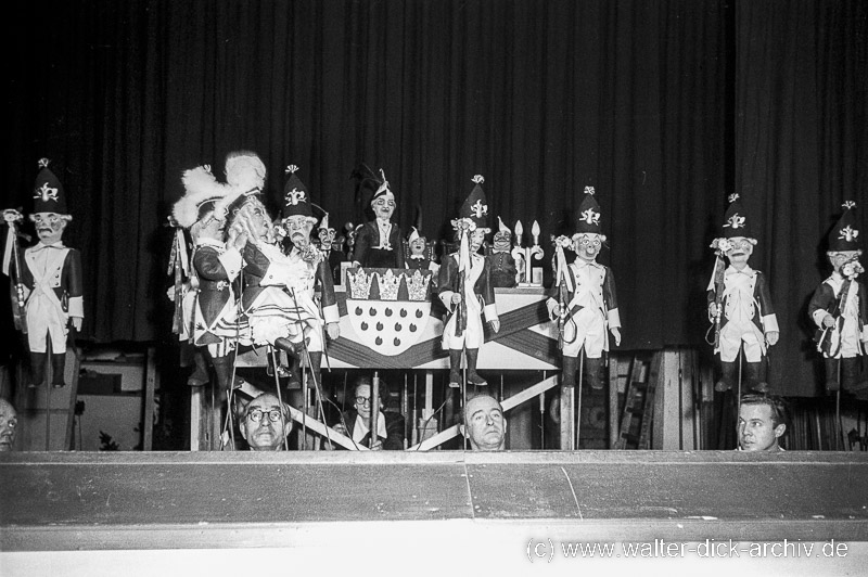 Puppensitzung im Hänneschen-Theater 1955