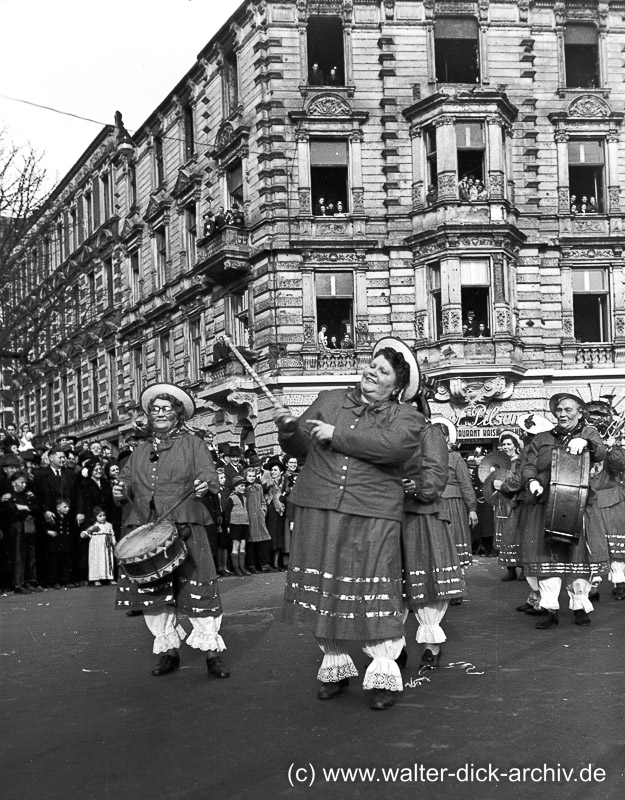 Damenkapell beim Veedelszoch 1950