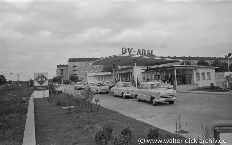 Eine neue Tankstelle