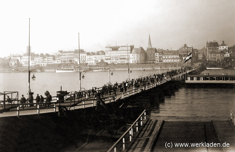 Schiffbrücke von Deutz zur Altstadt 1895