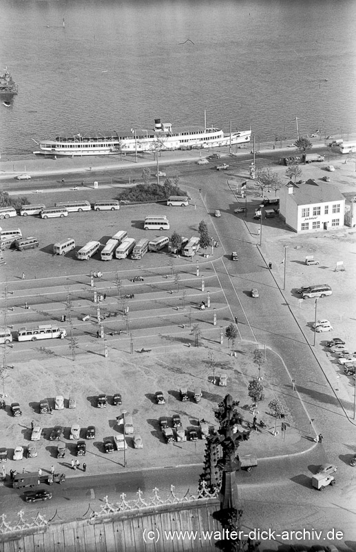 Blick auf den Busbahnhof 1954