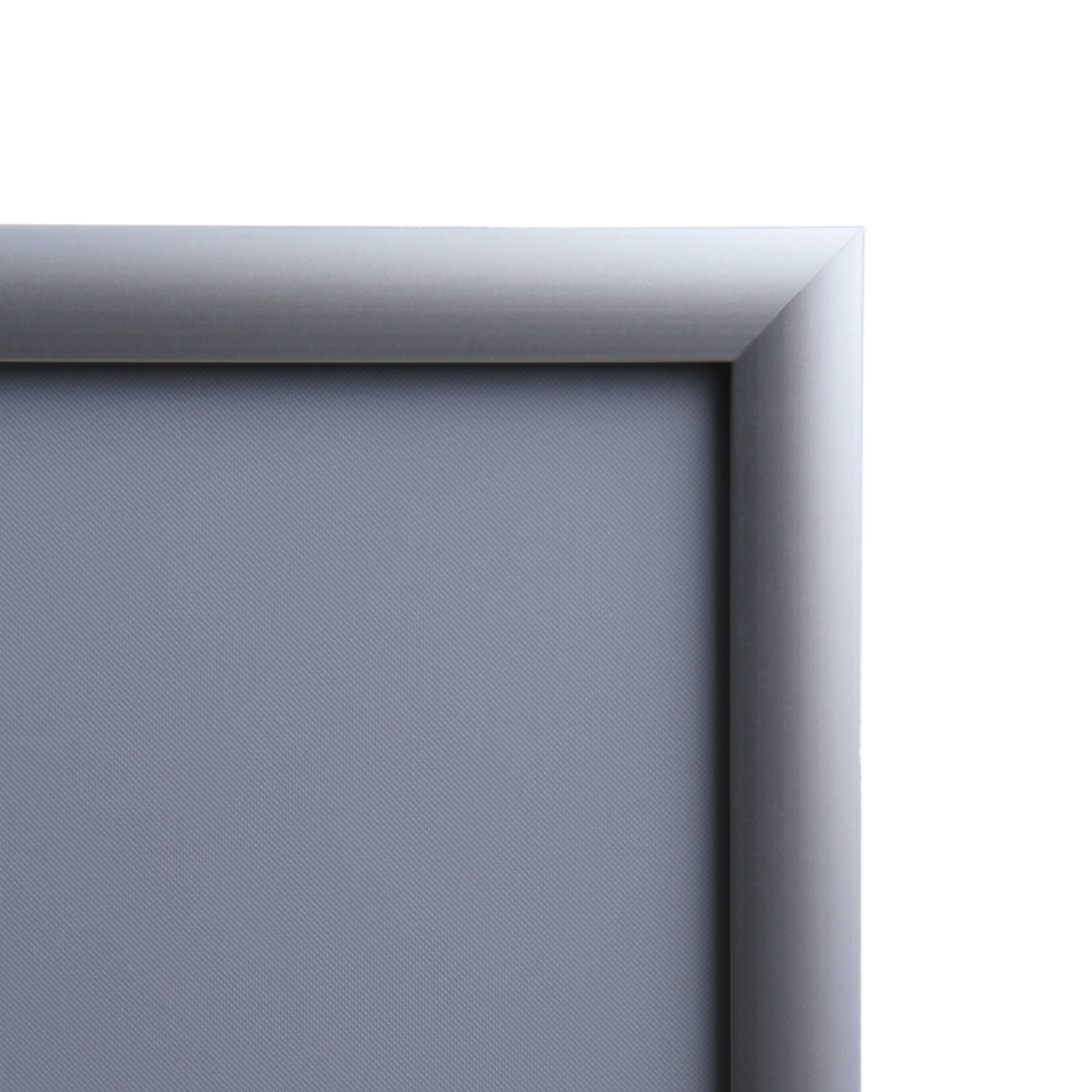 Alu-Klapprahmen-20-mm-Detail1-Gehrung-silber-Werkladen-Display