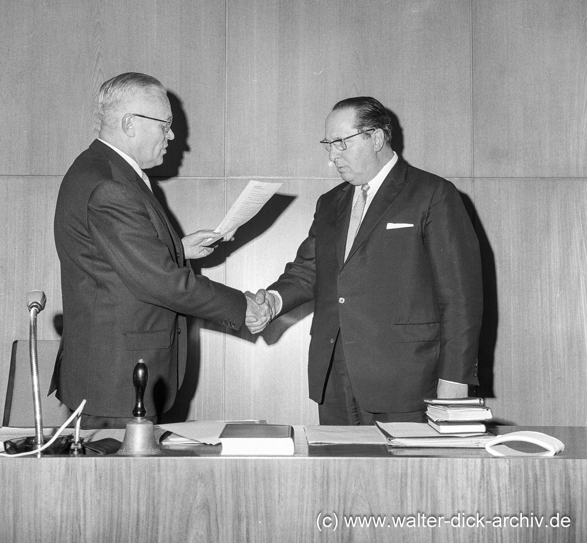 Als Oberbürgermeister wiedergewählt,1969